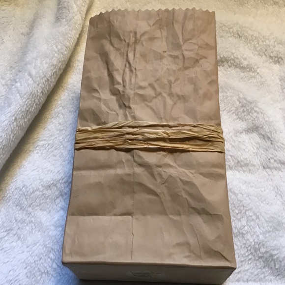 Host Pick- NWOT RARE Ceramic Pottery that looks like a store Grocery Bag - Picture 7 of 9
